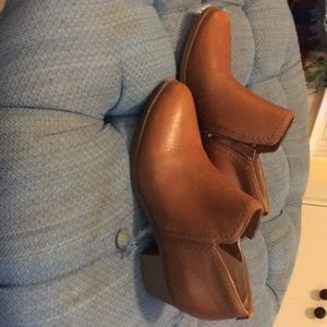 Naturalizer block heel bootie